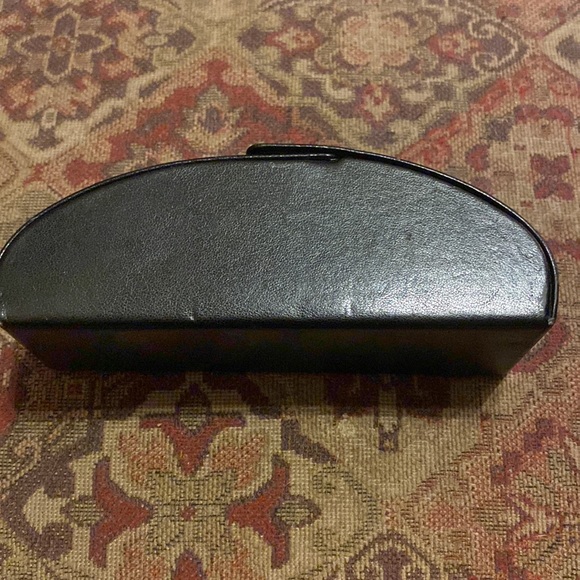 Prada glasses case - Picture 3 of 7
